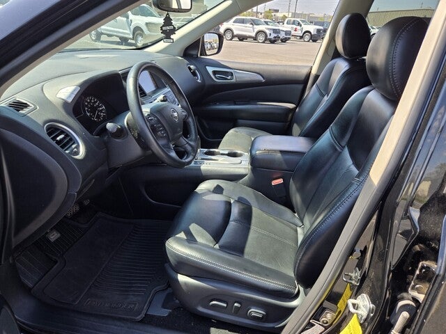 2019 Nissan Pathfinder SL