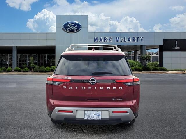 2024 Nissan Pathfinder SL
