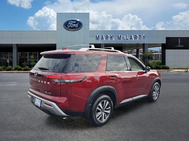 2024 Nissan Pathfinder SL