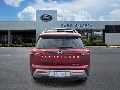 2024 Nissan Pathfinder SL