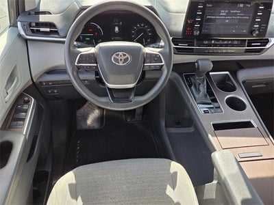 2021 Toyota Sienna LE 8 Passenger
