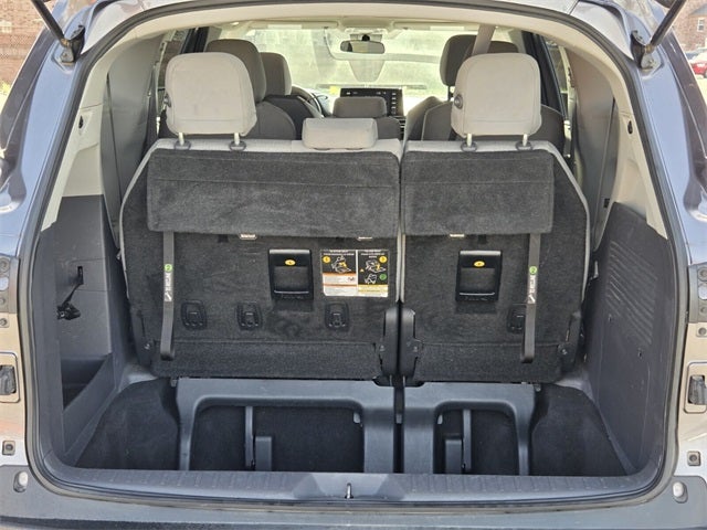 2021 Toyota Sienna LE 8 Passenger