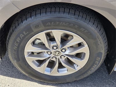 2021 Toyota Sienna LE 8 Passenger