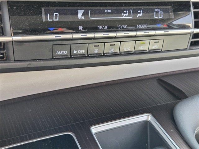 2021 Toyota Sienna LE 8 Passenger