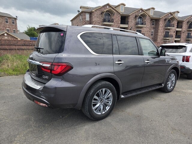 2024 INFINITI QX80 LUXE