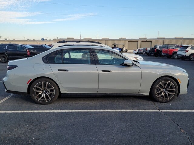 2025 BMW 7 Series 740i xDrive