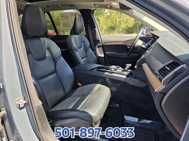 2022 Volvo XC90 T5 Momentum