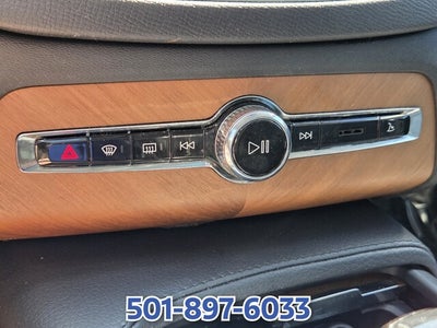 2022 Volvo XC90 T5 Momentum