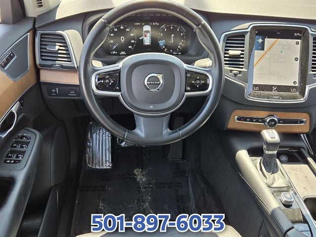 2022 Volvo XC90 T5 Momentum