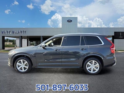 2022 Volvo XC90 T5 Momentum