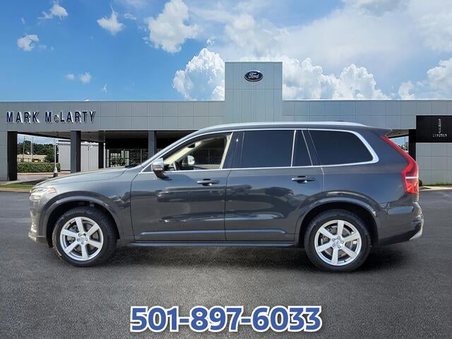 2022 Volvo XC90 T5 Momentum