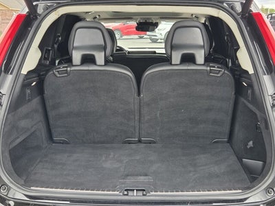 2022 Volvo XC90 T5 Momentum