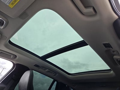 2022 Volvo XC90 T5 Momentum