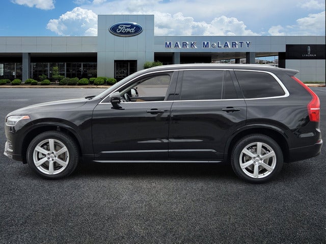 2022 Volvo XC90 T5 Momentum