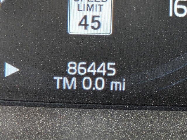 2022 Volvo XC90 T5 Momentum