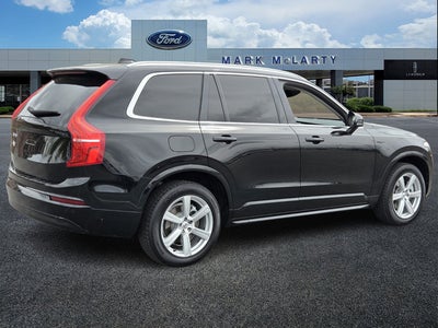 2022 Volvo XC90 T5 Momentum