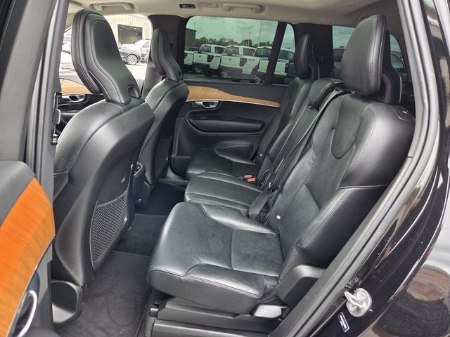 2022 Volvo XC90 T5 Momentum