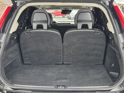 2022 Volvo XC90 T5 Momentum