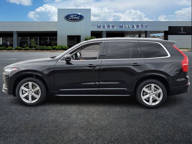 2022 Volvo XC90 T5 Momentum