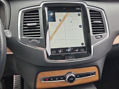2022 Volvo XC90 T5 Momentum