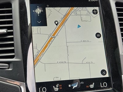 2022 Volvo XC90 T5 Momentum