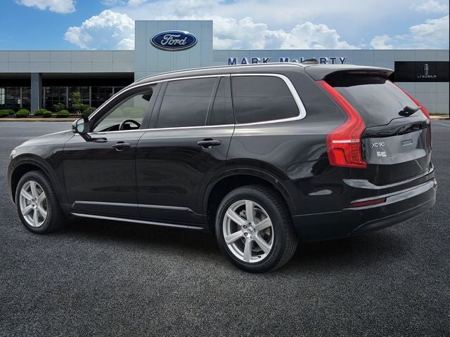 2022 Volvo XC90 T5 Momentum