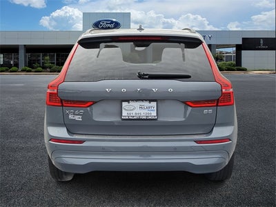 2022 Volvo XC60 B5 Momentum