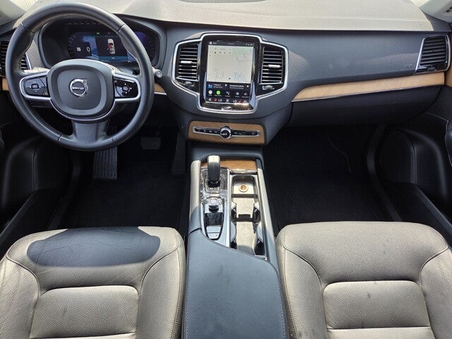 2023 Volvo XC90 B5 Plus