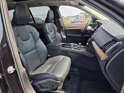 2023 Volvo XC90 B5 Plus