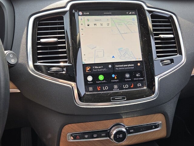 2023 Volvo XC90 B5 Plus