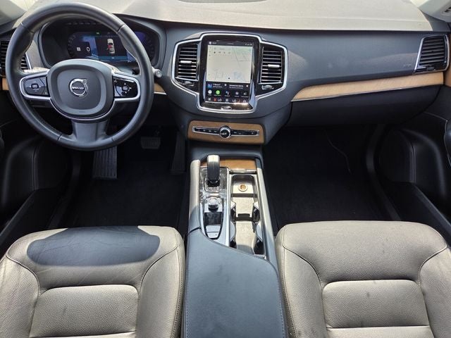 2023 Volvo XC90 B5 Plus