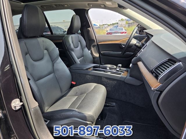 2023 Volvo XC90 B5 Plus