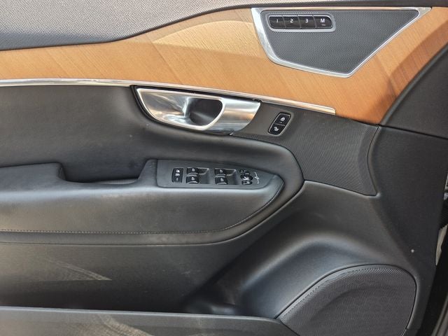 2023 Volvo XC90 B5 Plus