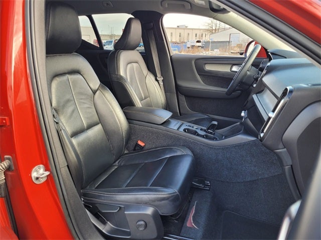 2023 Volvo XC40 B5 Core