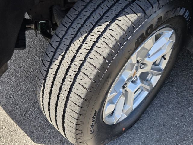 2025 Chevrolet Suburban LT