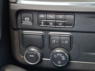 2025 Chevrolet Suburban LT