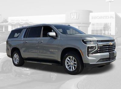 2025 Chevrolet Suburban LT