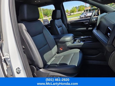 2025 Chevrolet Suburban LT