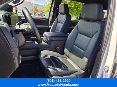 2025 Chevrolet Suburban LT