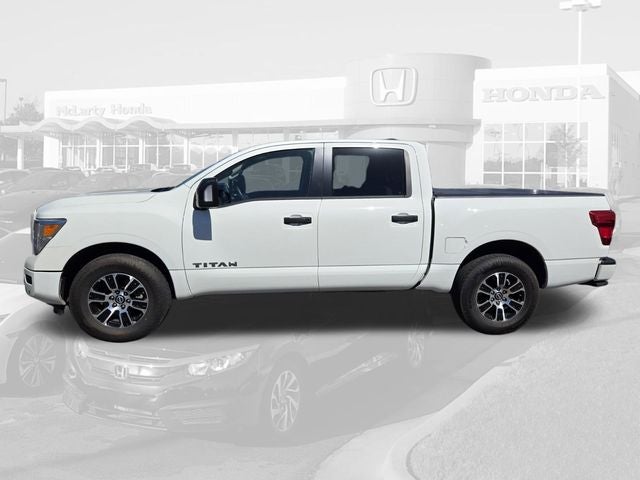 2024 Nissan Titan SV