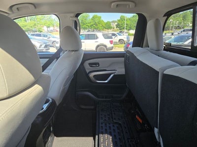 2024 Nissan Titan SV