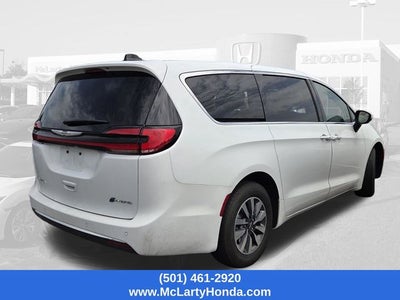 2023 Chrysler Pacifica Hybrid Touring L