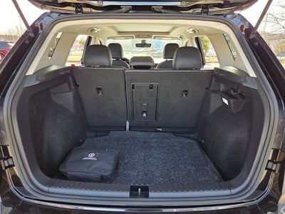 2025 Volkswagen Taos 1.5T SE Black