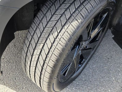 2025 Volkswagen Taos 1.5T SE Black