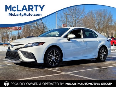 2024 Toyota Camry SE