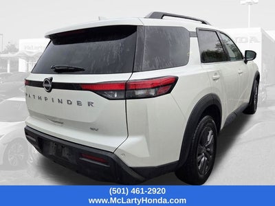 2024 Nissan Pathfinder SV