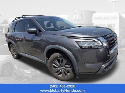 2022 Nissan Pathfinder SV