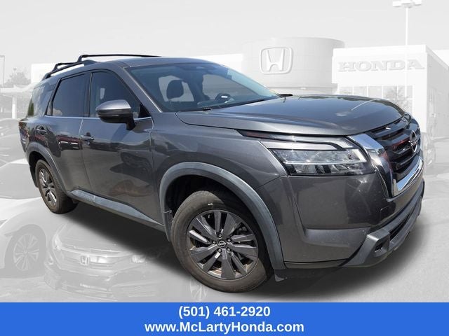 2022 Nissan Pathfinder SV