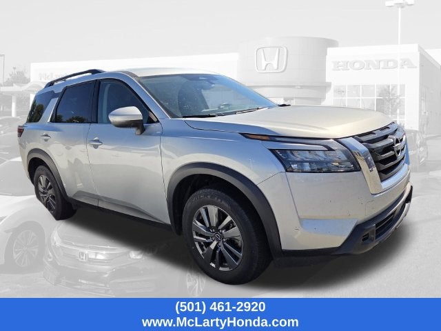 2024 Nissan Pathfinder SV