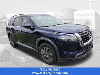 2022 Nissan Pathfinder SV
